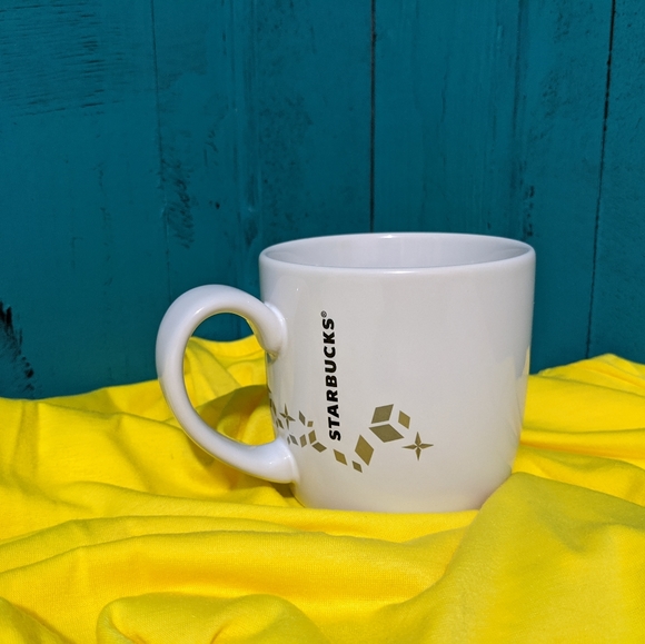 Holiday 2013 - Starbucks Mug - 0009 - Picture 2 of 3